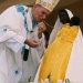 John Paul II med en svart Madonna och baby Jesus
