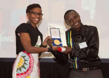 タンザニアンが水ろ過システムでイノベーション賞を受賞