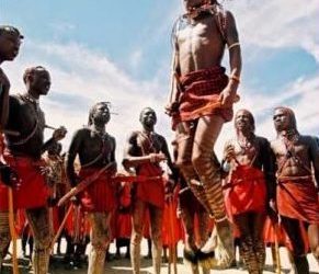 Ukuphila okungokomoya kwe-Afrika ekuphileni kwansuku zonke