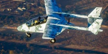 İlk Afrika 100 askeri uçağı