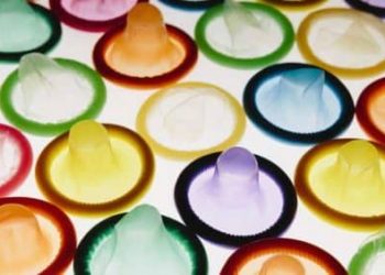 Kondomu ambayo inabadilisha rangi ili kuwasiliana na STD