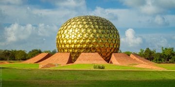 Auroville, l'anello d'oro